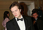     
: sin_poroshenko_nagrazhden_medalyu_za_otvagu.jpg
: 532
:	30.1 
ID:	4589